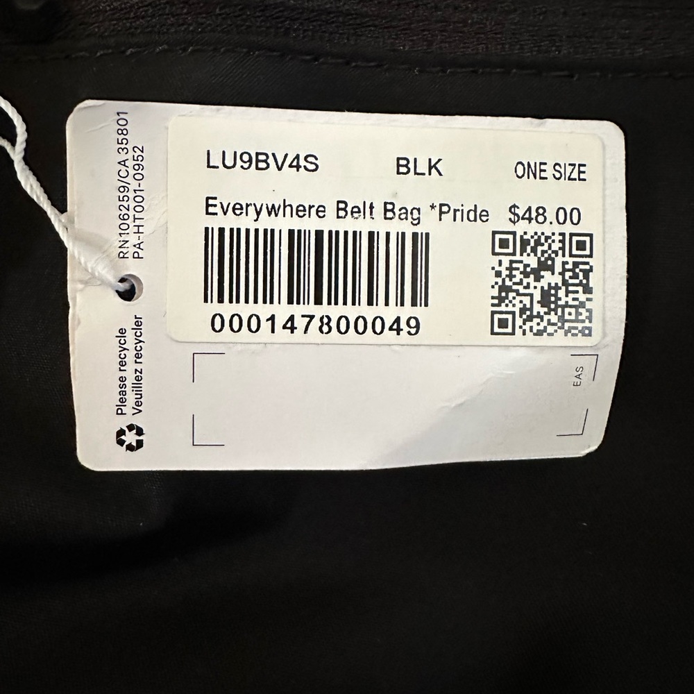 Lululemon Everywhere Belt Bag 1L SPECIAL EDITION PRIDE - Picture 8 of 9